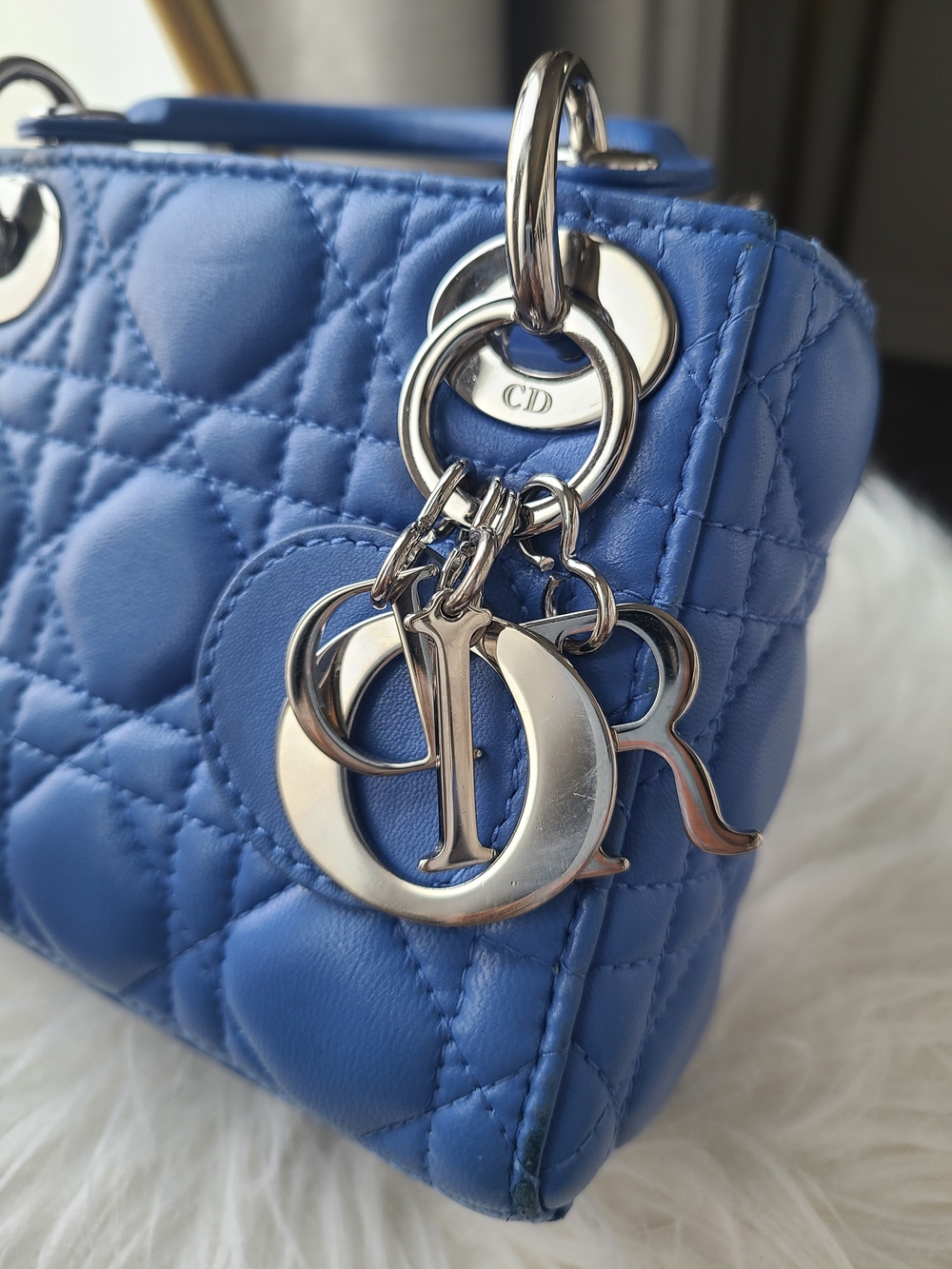 Mini Lady Dior - Picture 2 of 16